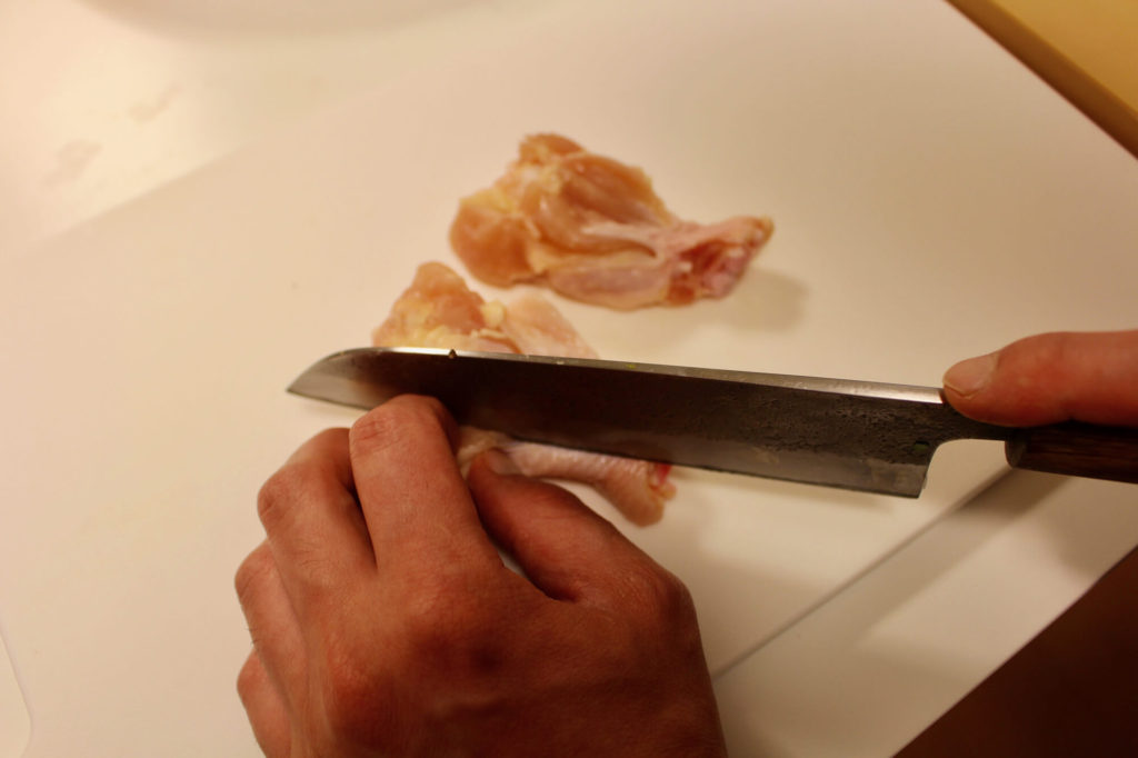 鶏の手羽元と野菜のオリーブオイルサラダの作り方_2