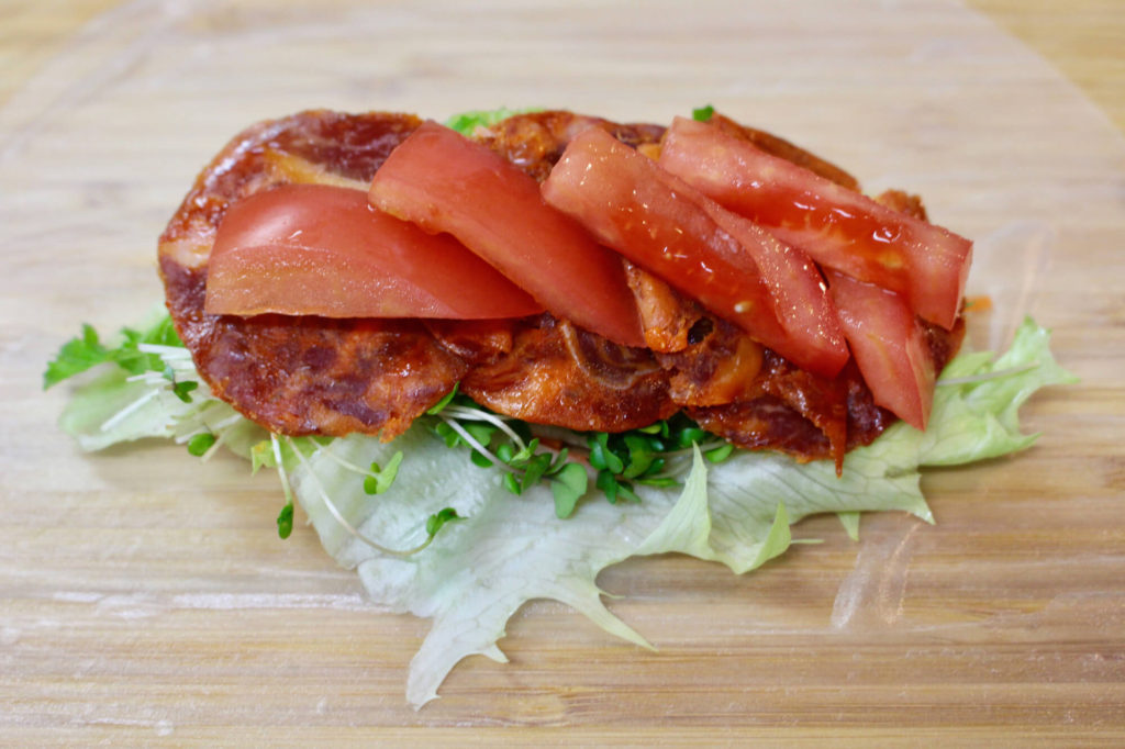 チョリソとクリームチーズ、レタスの生春巻き_11