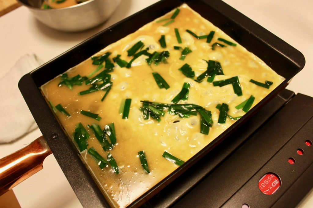 生ハムとニラの出汁巻き玉子_5