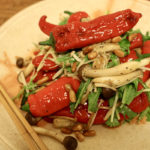 赤万願寺唐辛子と茸、水菜のオリーブオイル炒めのレシピ_完成