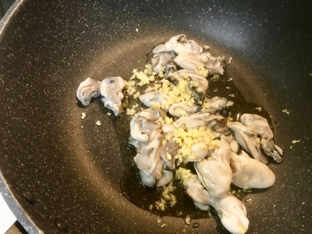 生ハムとオリーブオイル香る牡蠣ご飯のレシピ_3
