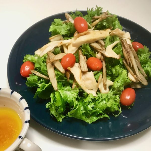 【レシピ】わさび菜と白舞茸の魚醤オリーブオイルサラダ