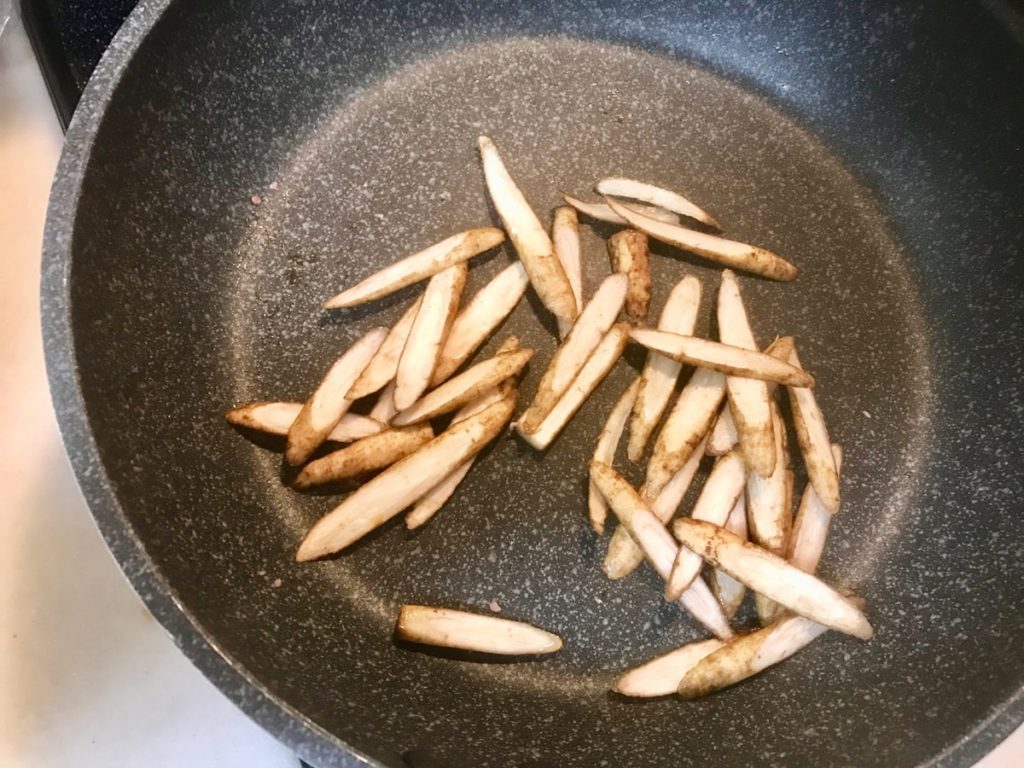 わさび菜と白舞茸の魚醤オリーブオイルサラダのレシピ_5