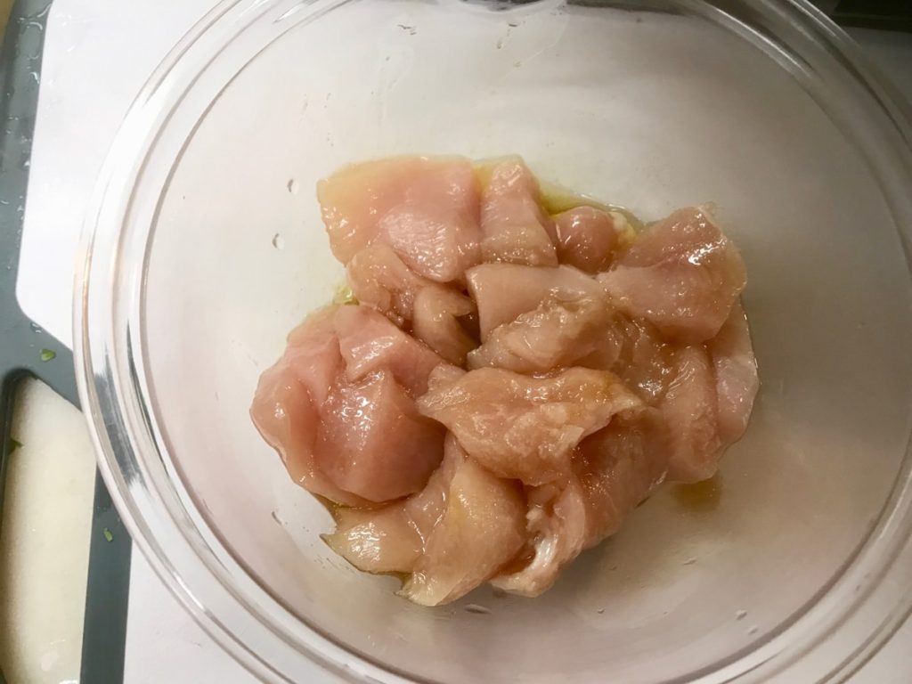 山独活とせり、蒸し鶏のオリーブ和えのレシピ_2