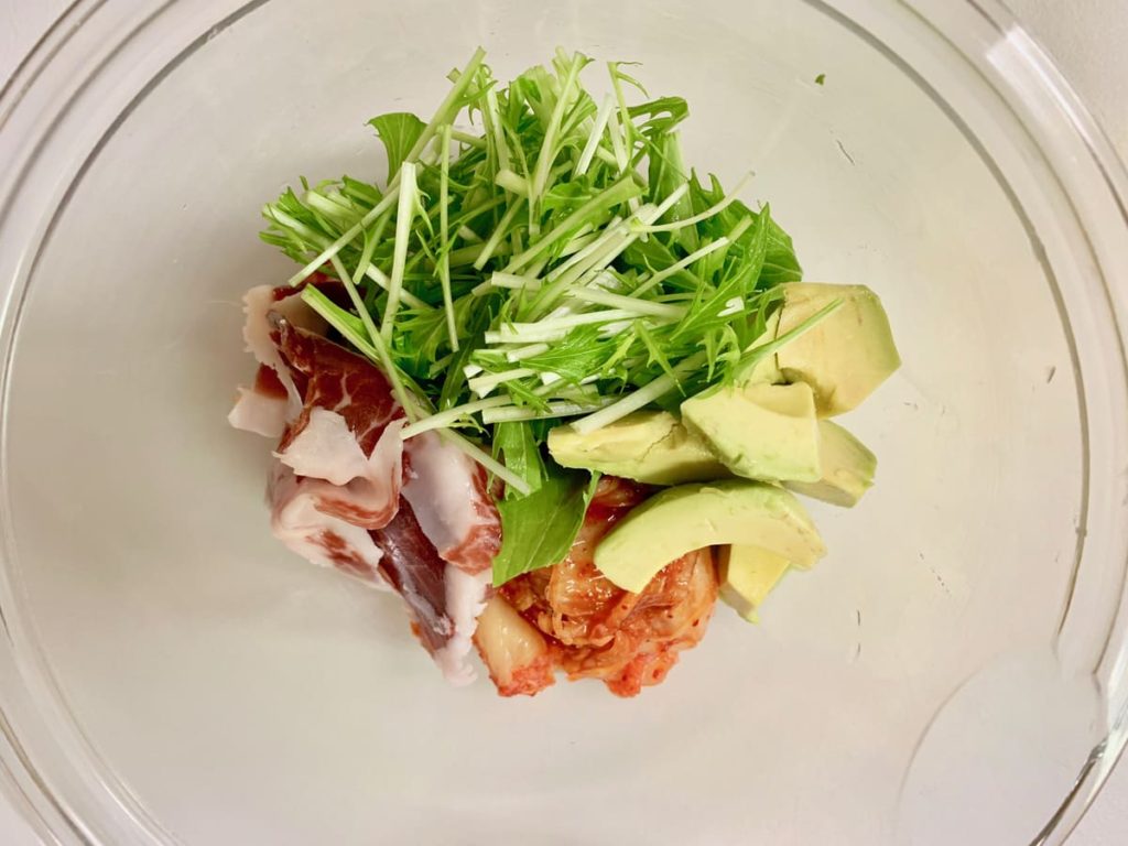 生ハムとアボカドのキムチ和えのレシピ_3