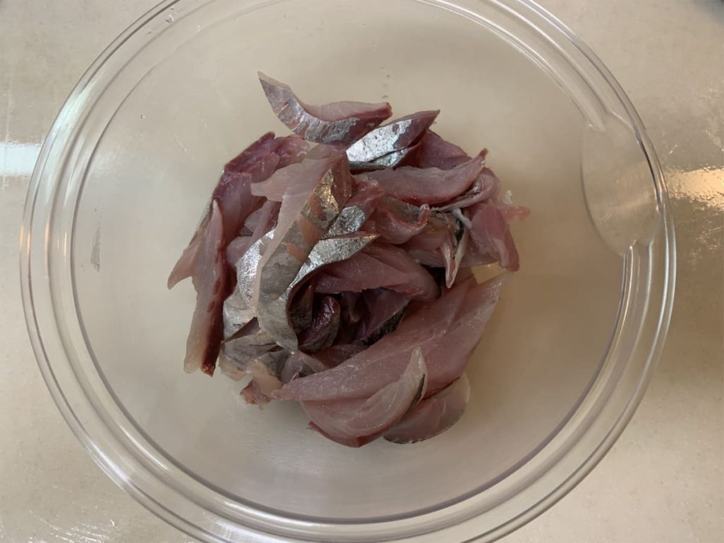 シャキシャキ野菜と鯵のゆかりオリーブ和えのレシピ_3